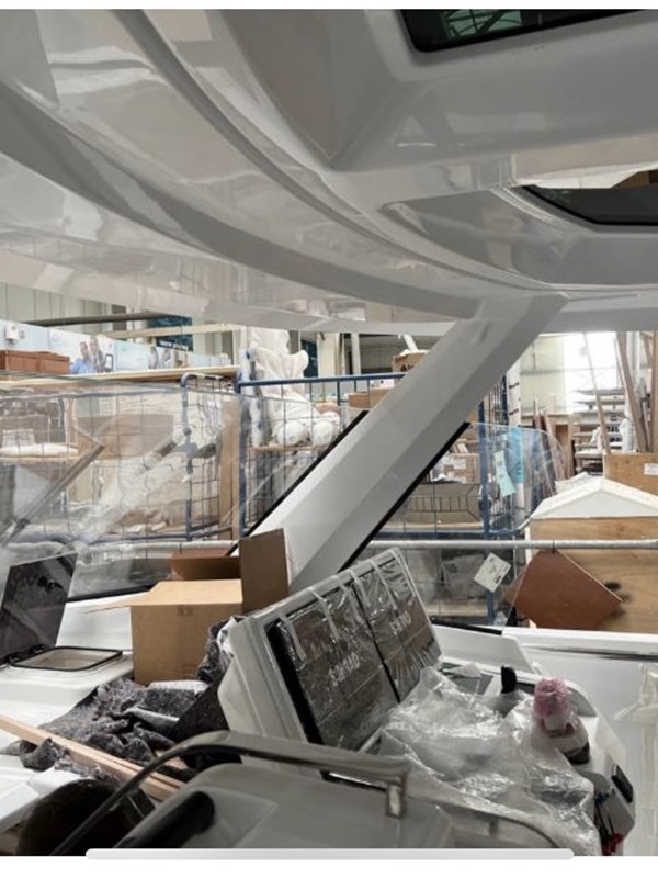 AFF7D88F B2E1 4D21 A30A FFC8A33F53ED 1 102 O