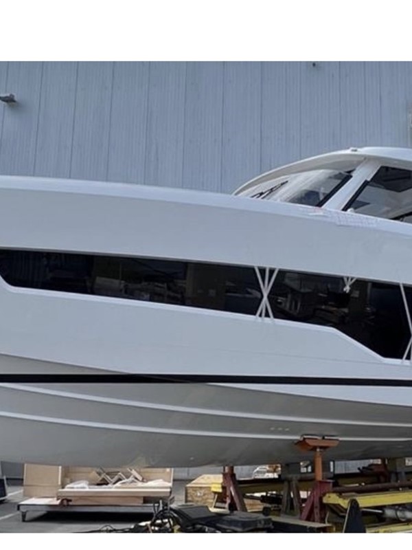 E01EE73B 6651 4786 9DF6 E9FA3276FE58 1 102 O