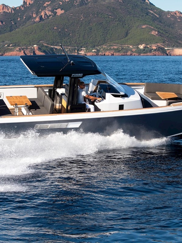 Fjord 38 Xpress Exterior 012 0473